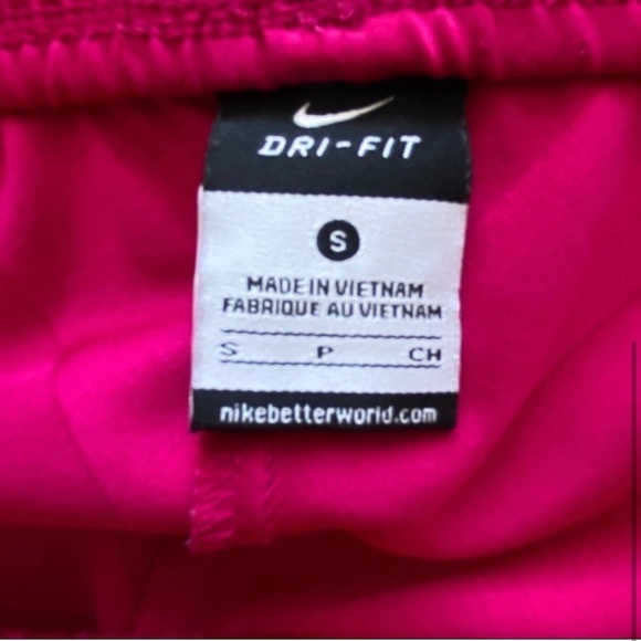 Nike Dri Fit Fuchsia Sport Short Size S - Picture 3 of 6